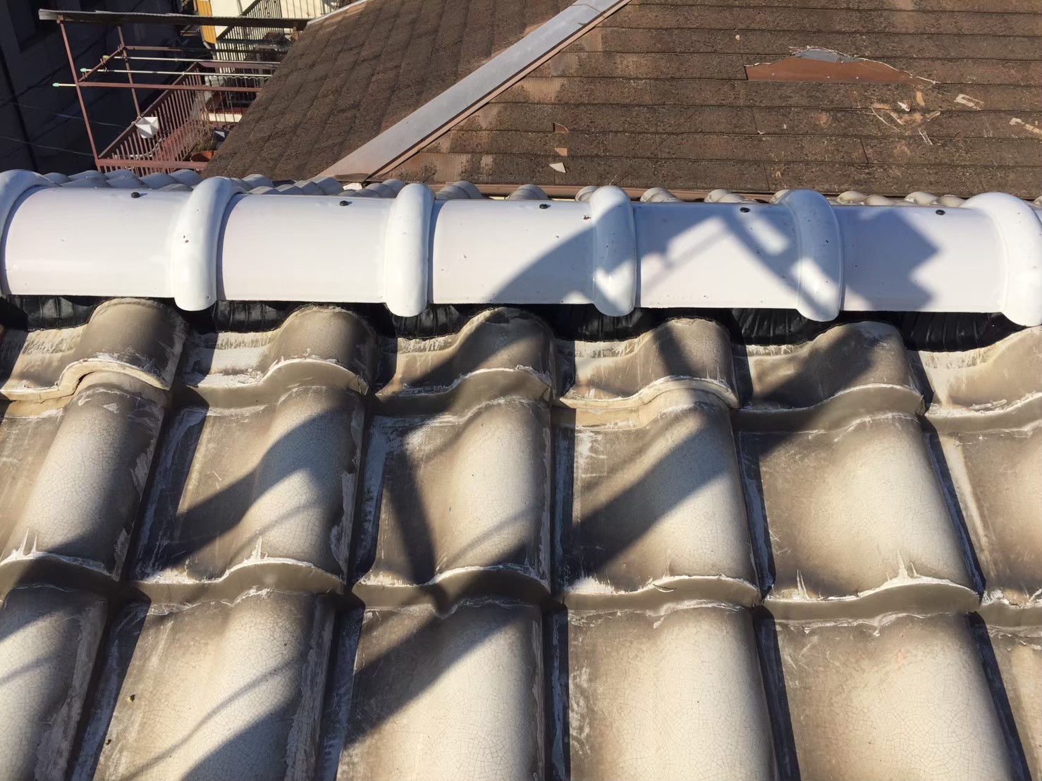 棟瓦の修繕取り直し